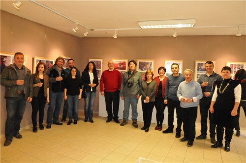 张�副教授与所有参加“羌族文化”展开幕式的安纳托鲁大学美术德州扑克游戏